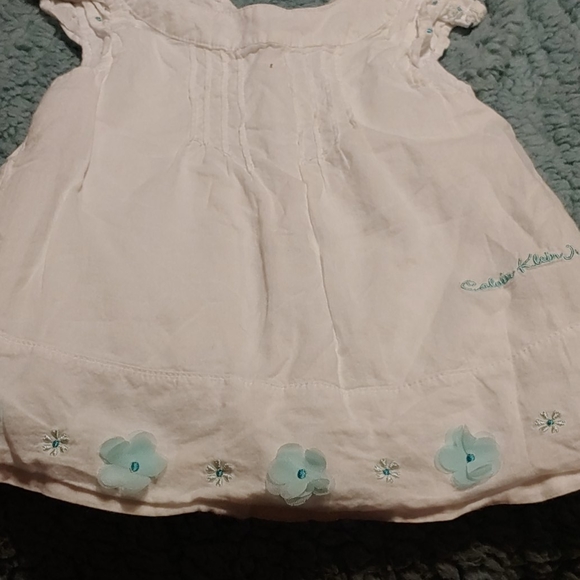 2 dresses - Picture 2 of 3